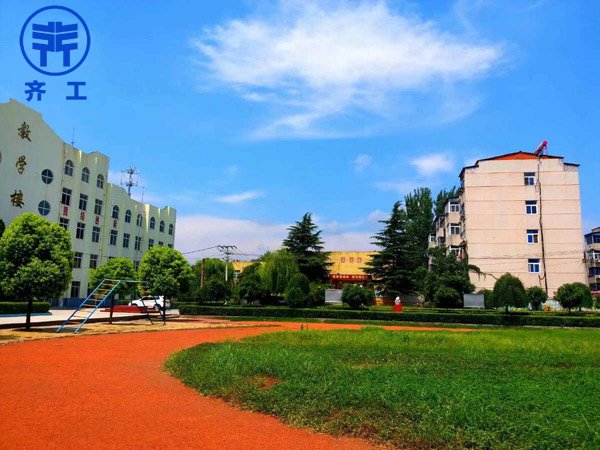 舞鋼市第五中學